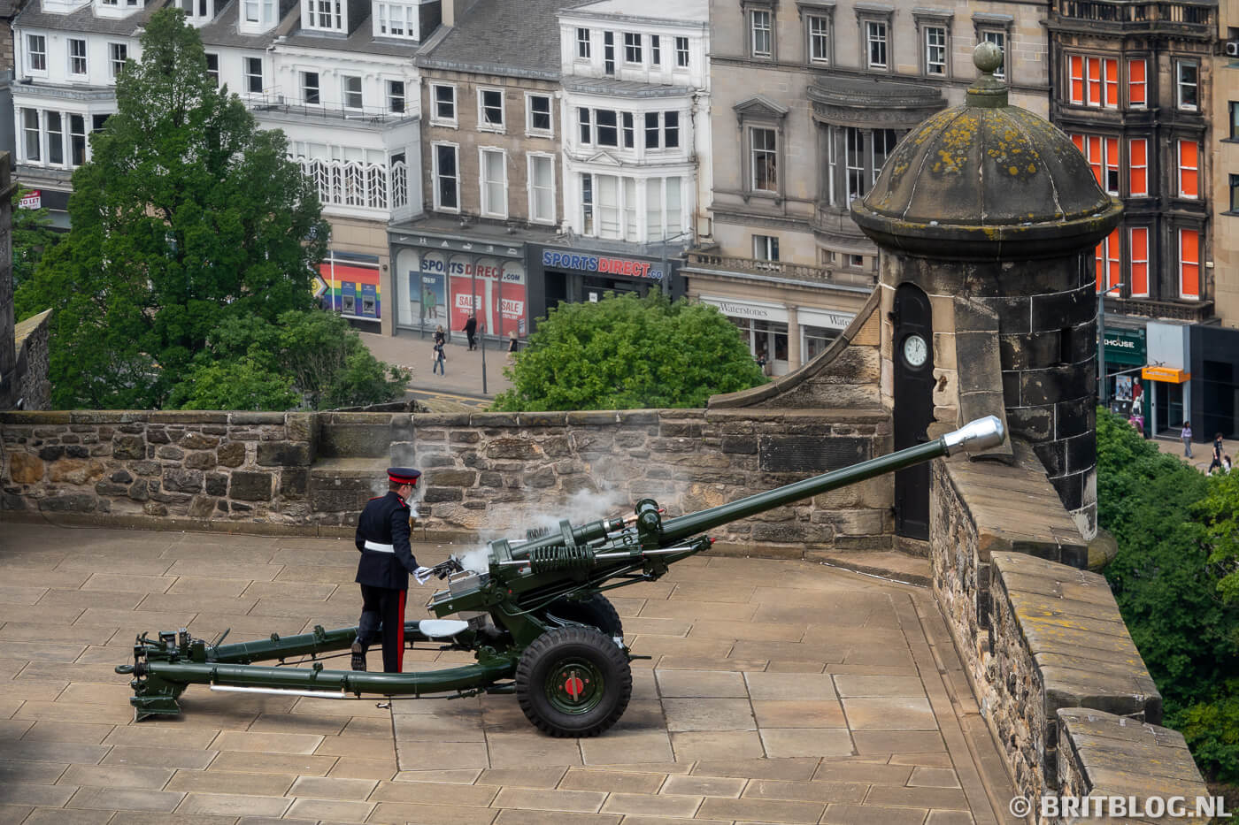 One o'clock Gun - Edinburgh Castle