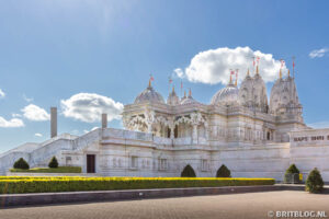 BAPS Shri Swaminarayan Mandir, beter bekend als Neasden Temple, is een unieke bezienswaardigheid in Londen.
