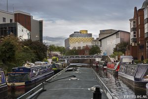 Met de narrowboat door Birmingham