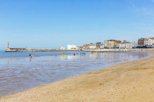 Margate Main Sands with Turner Contemporary in the background credit Thanet District Council