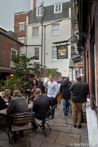 Ye Olde White Harte, Pubs in Hull