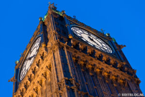 Wie verzet de klok van deElizabeth Tower/Big Ben
