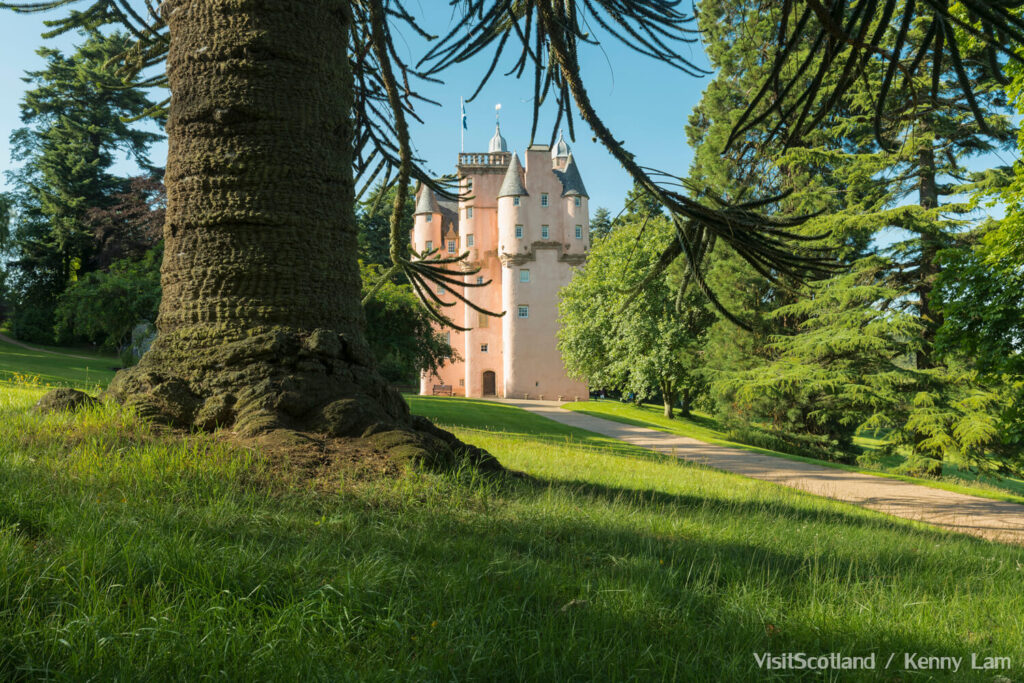 Het roze kasteel in Schotland