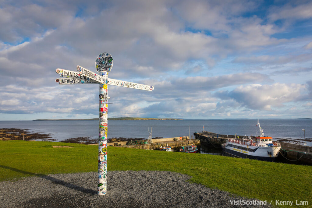 Land's End to John O'Groats signbord