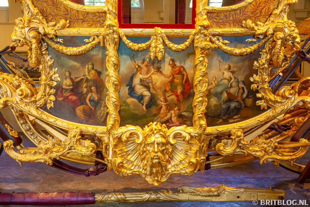 detail Gold State Coach