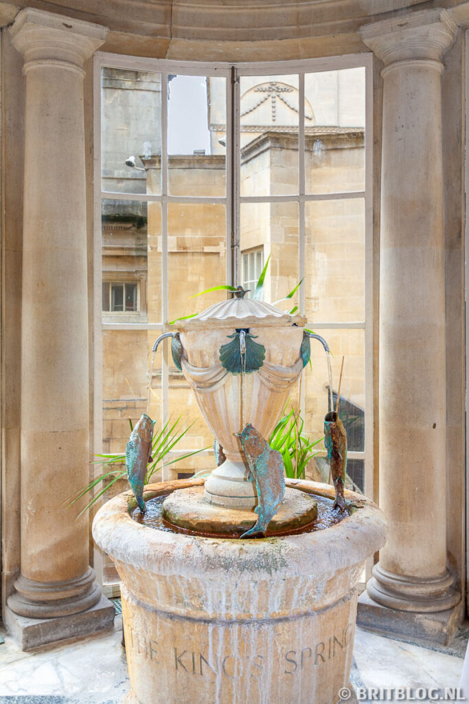 Water uit de bron van de Roman Baths in Bath