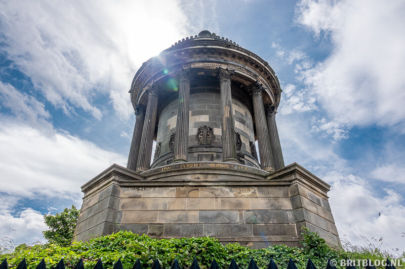 Robert Burns Monument in Edinburgh, de schrijver van Auld Lang Syne