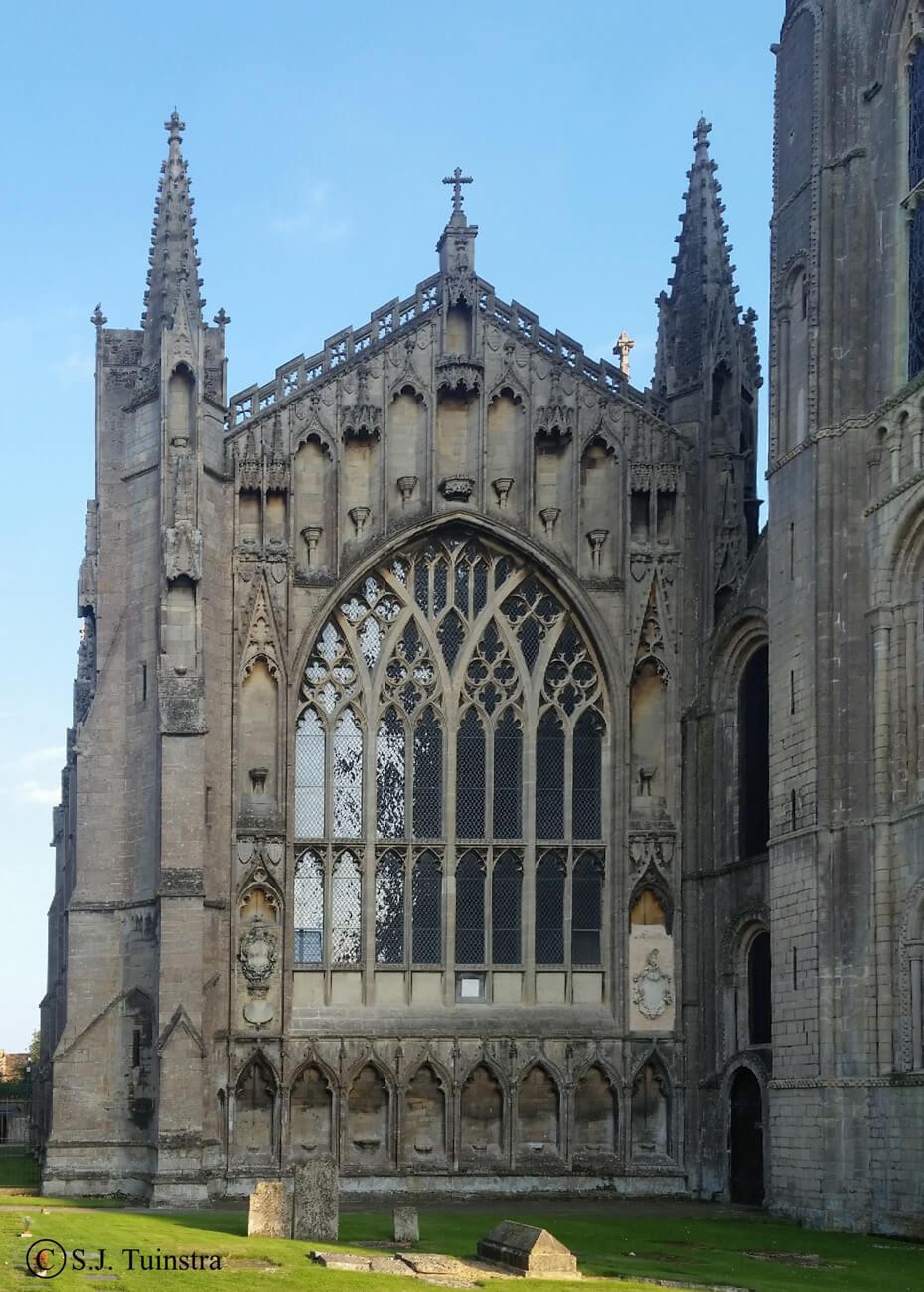 Het Gotische westraam van de "Lady Chapel"