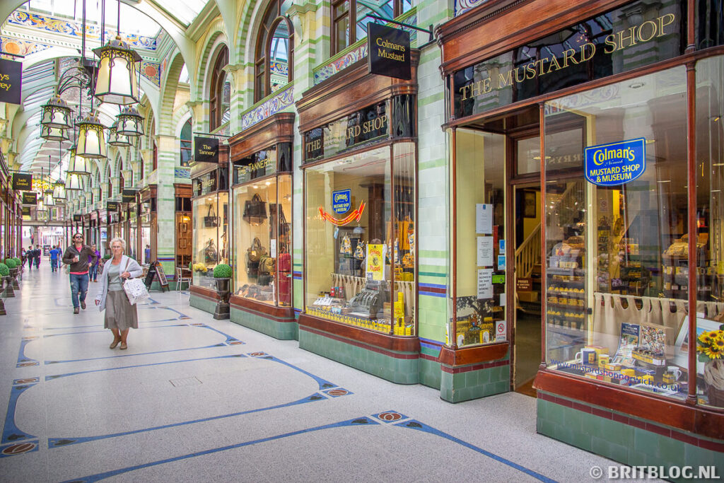 Royal Arcade, een prachtig shoppingcentrum in Norwich, Engeland