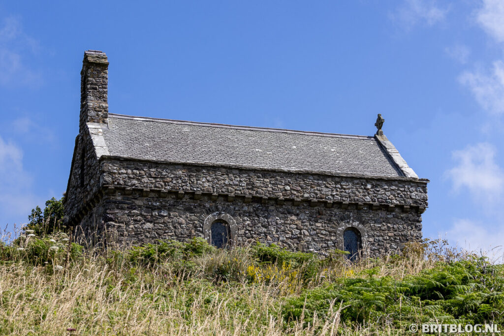 De nieuw gebouwde St Non's Chapel