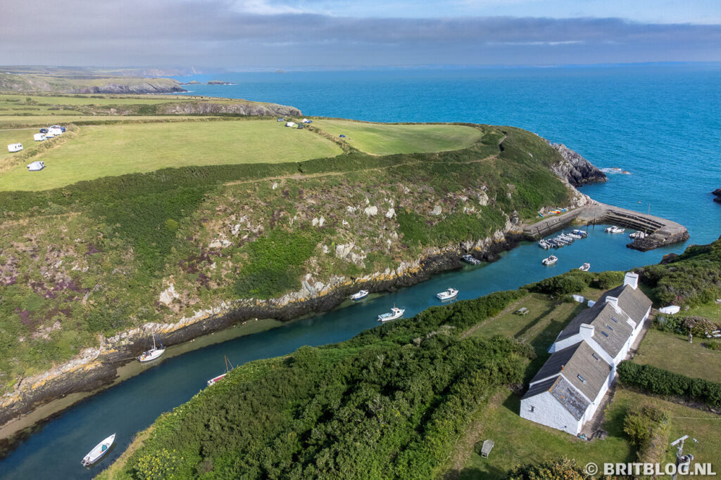 Porthclais Harbour, Pembrokeshire Coast National Park, vanuit de lucht