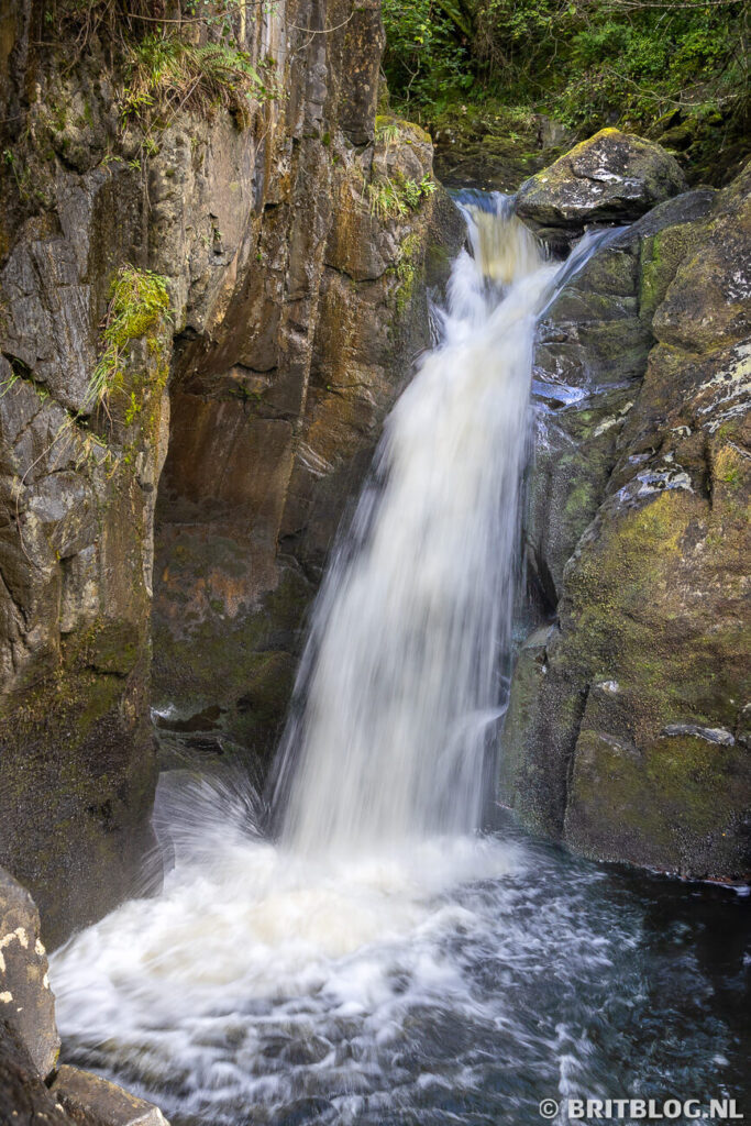 Ingleton Waterfalls Trail Hollybush Spout Yorkshire Dales Groot Brittannie 1