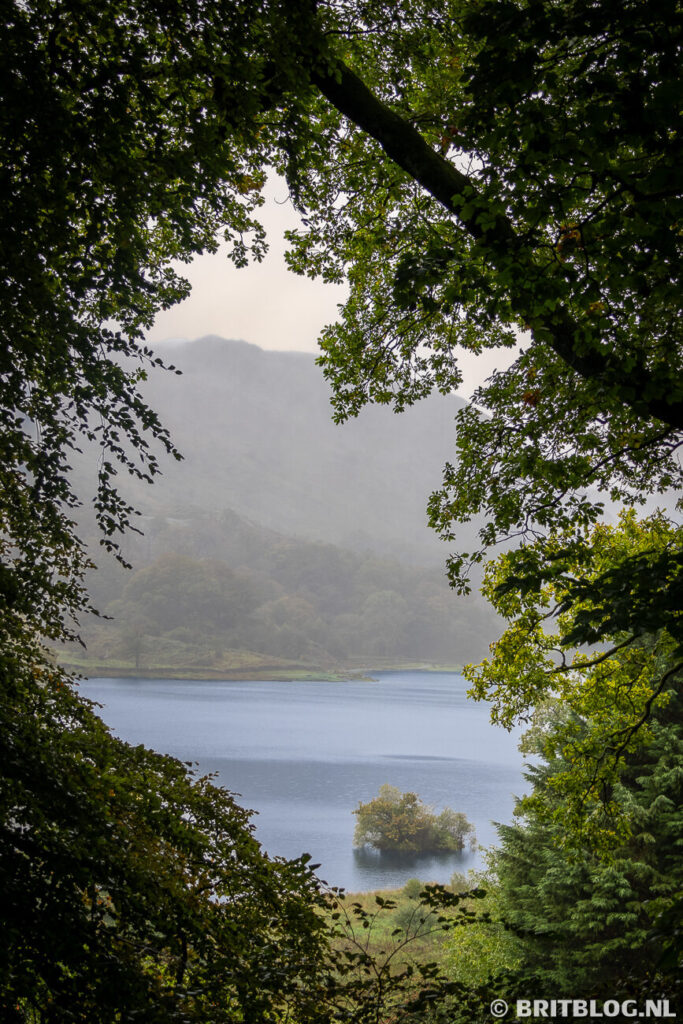 Uitzicht vanuit de tuin van William Wordsworths Rydal Mount in het Lake District, Engeland.